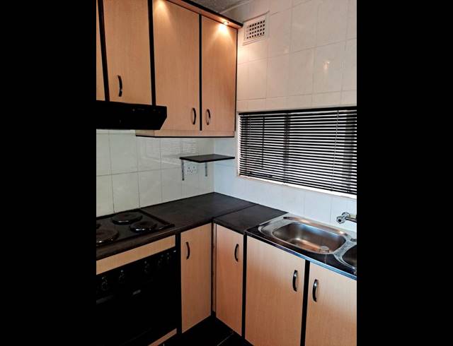 2 BEDROOM APARTMENT FOR SALE IN MONTCLAIR